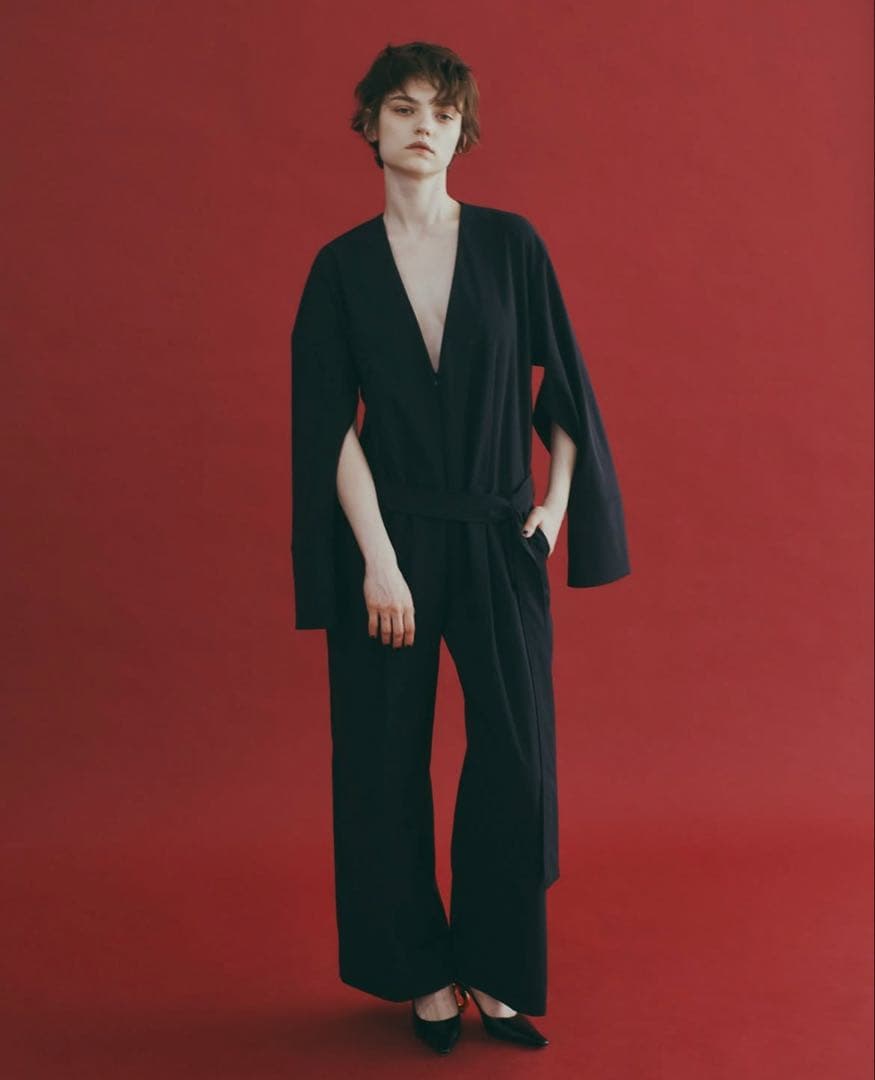 定価46200円 LE PHIL ストレッチジャージーオールインワン 美品