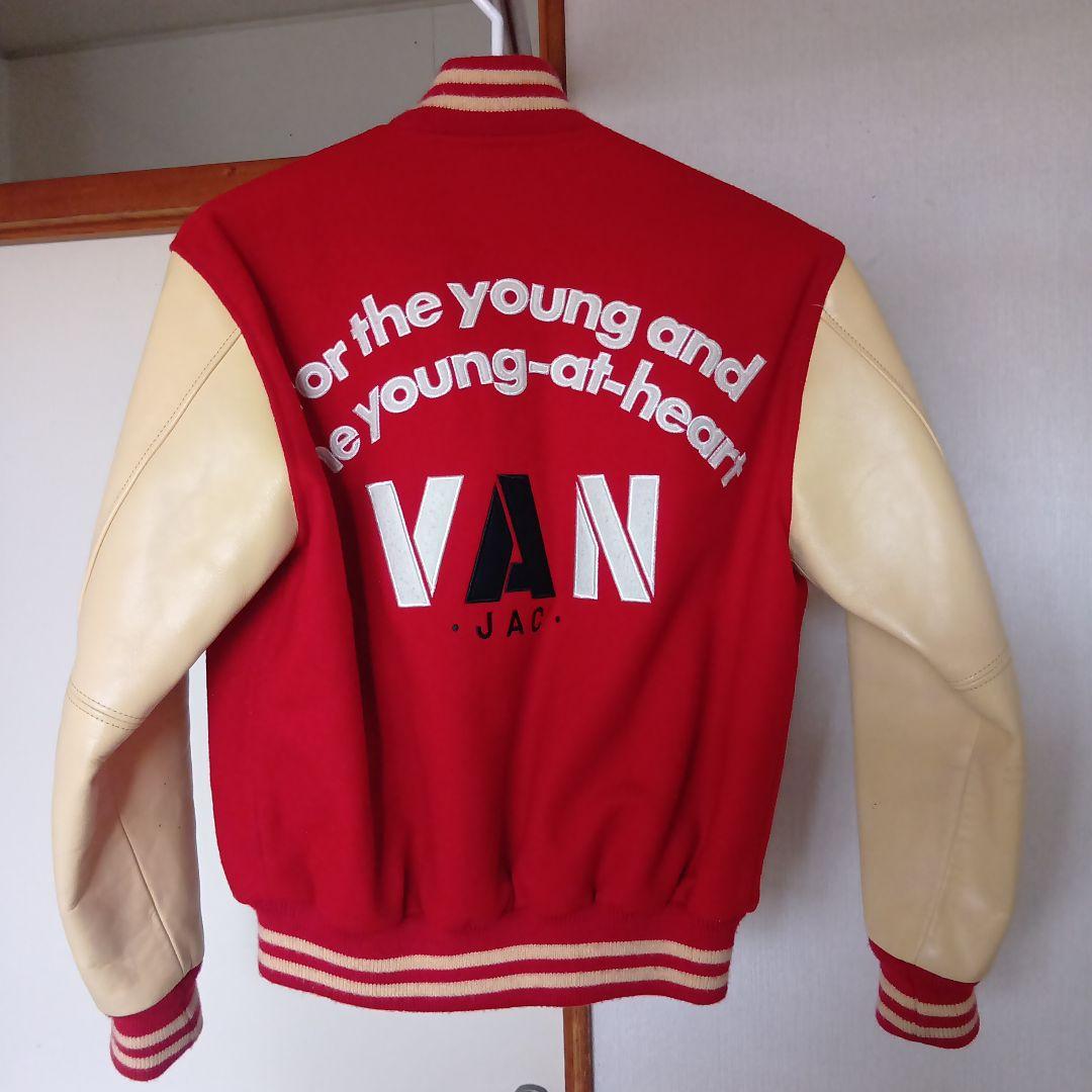 鶺*鴒様 VAN JACKET INC. スタジャン レッド/ベージュ