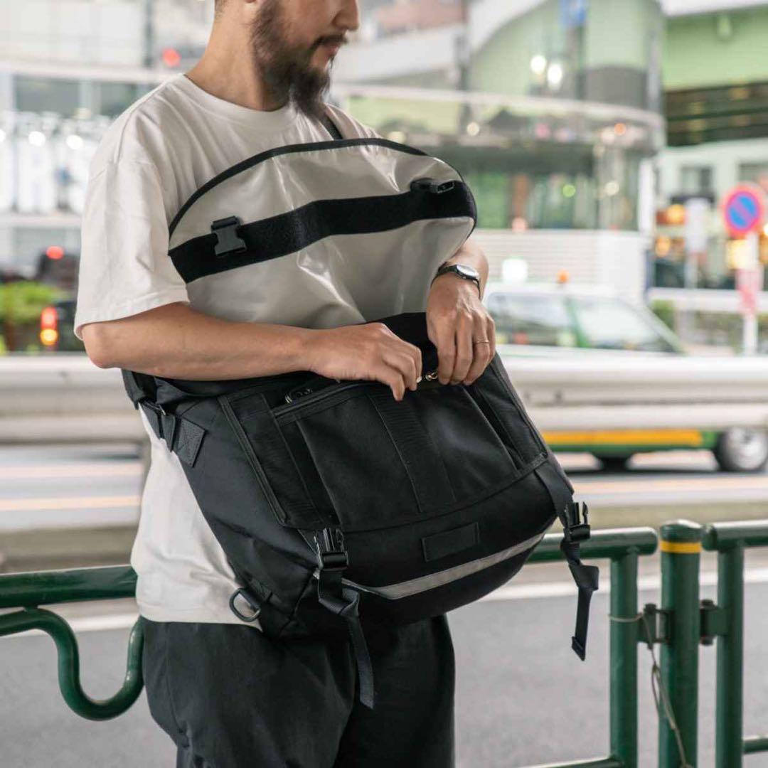 bagaboo ブラック メッセンジャーバッグ　Ｌ