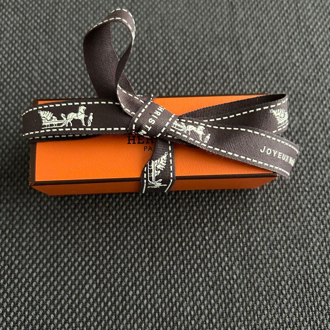 本当に 安いファッション - 新品 HERMES リップケース エトゥープ