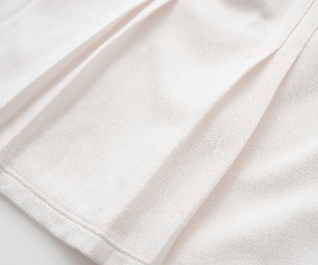 新品未使用　Admiral　レディススコート ATLA520 ホワイト　Mサイズ