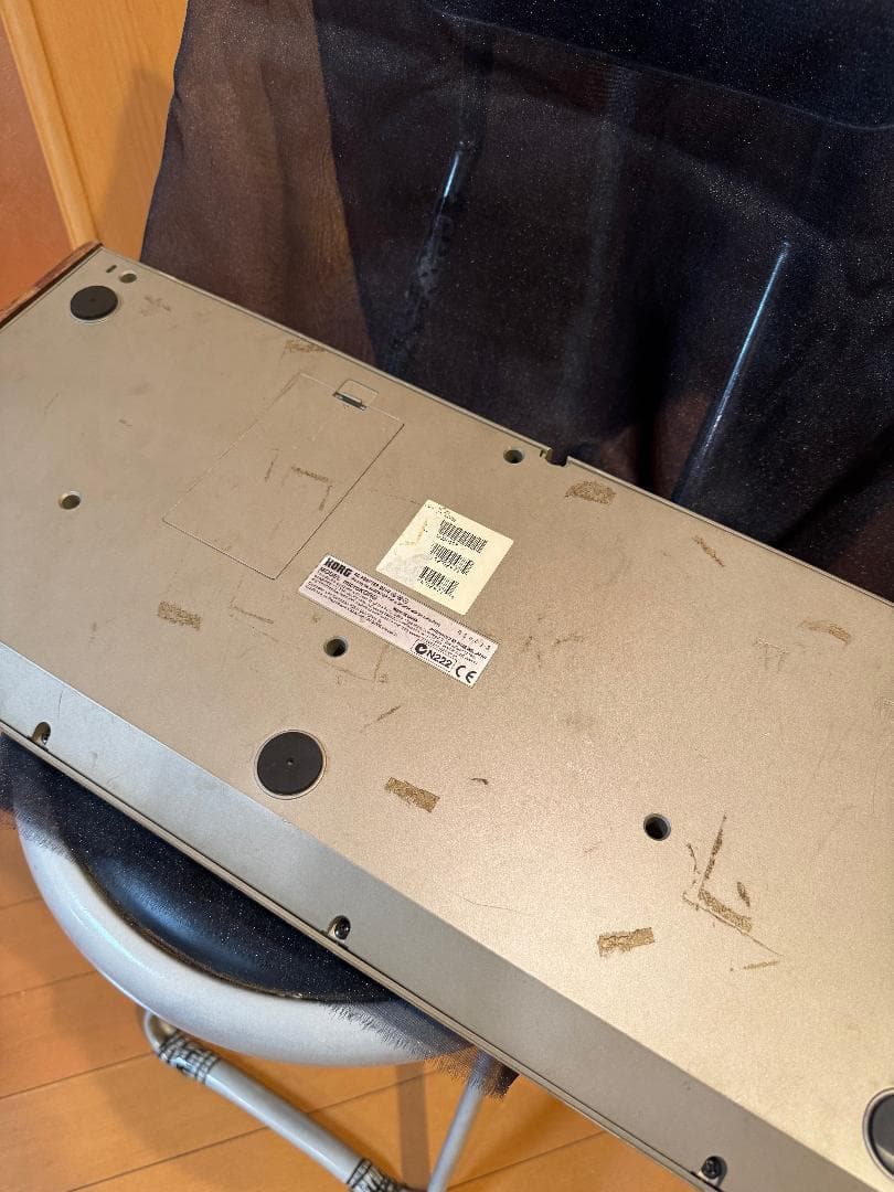 ※ジャンク※ KORG microKORG シンセサイザー[傷/汚れあり]