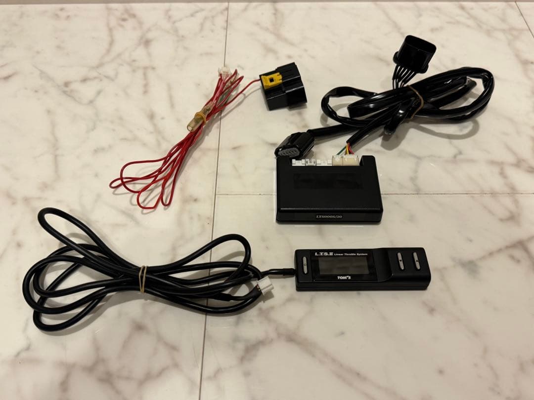 L.T.S.Ⅱ スロットルコントローラー TOM'S(トムス)のスロットル