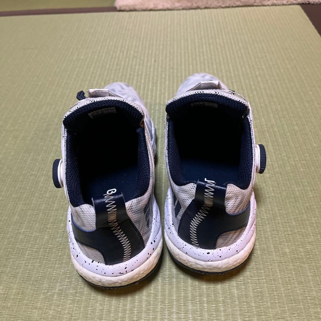 BOAシステム グレー ホワイト ゴルフシューズ