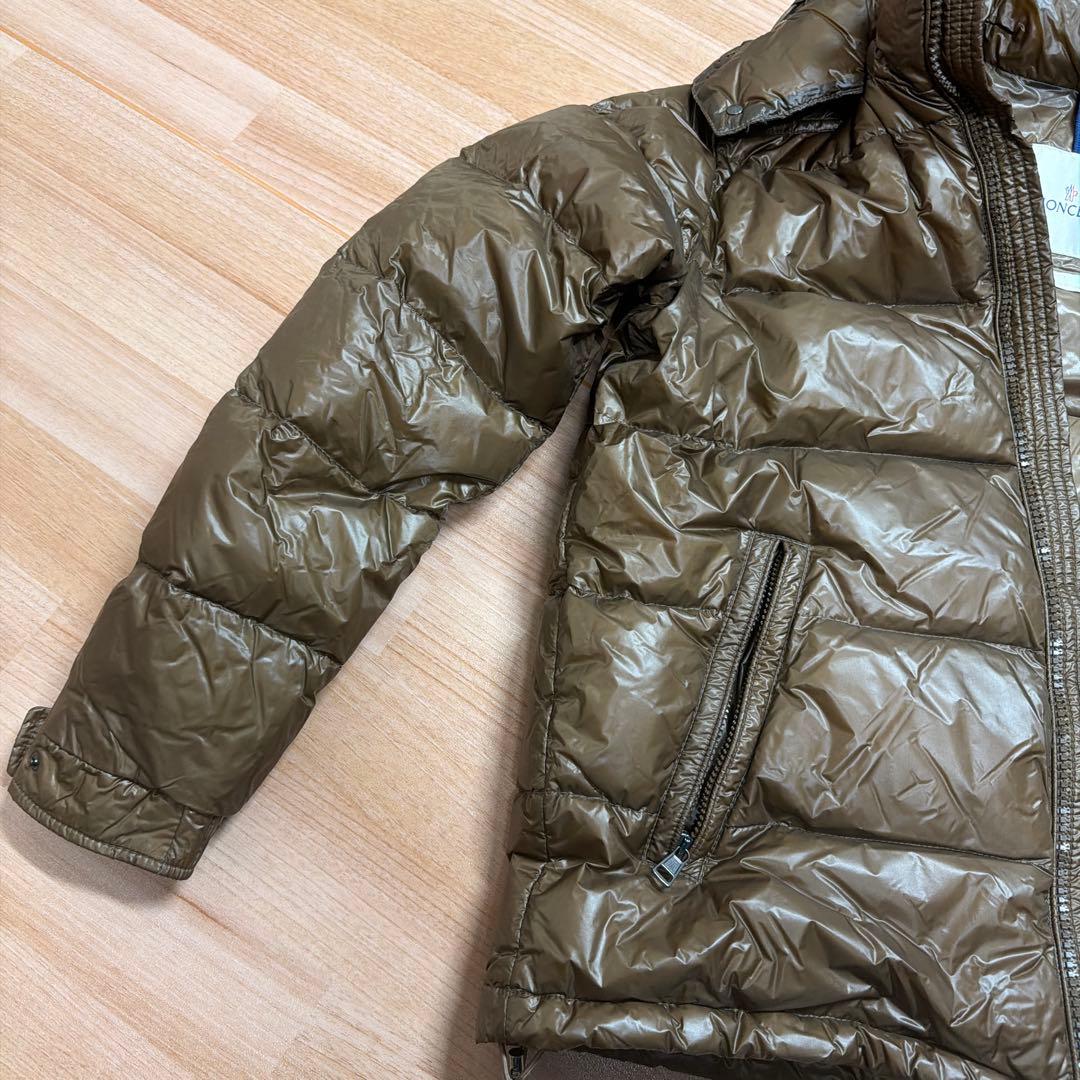 モンクレール　マヤ　ダウン