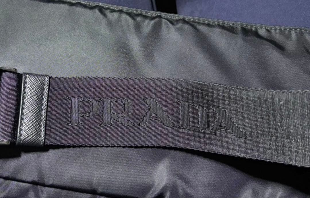 極美品✨プラダ ウエストバッグ テスートナイロン 三角ロゴ　PRADA