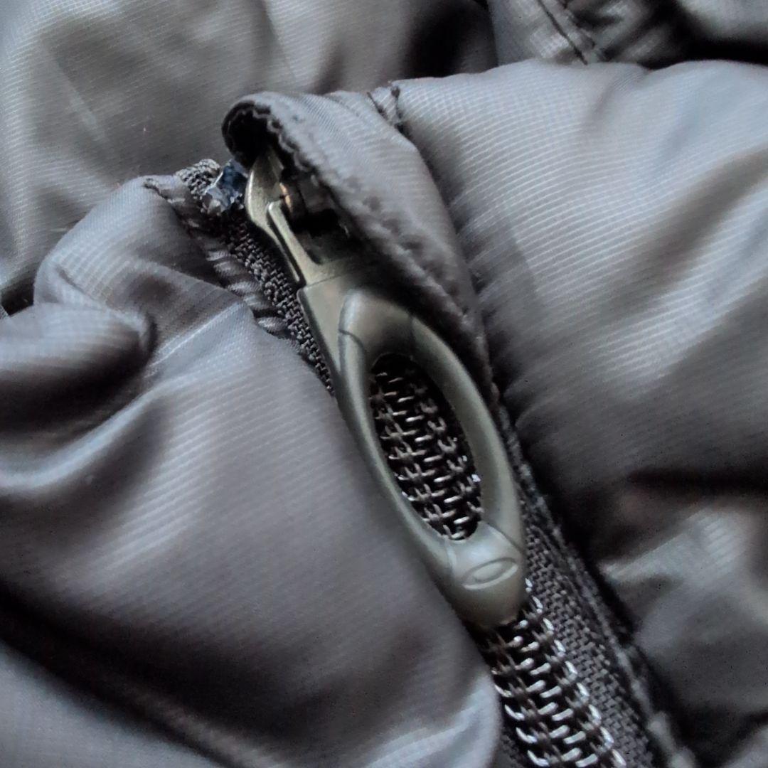 【極美品】オークリーゴルフ　2wayフルジップダウンジャケット　迷彩柄　M