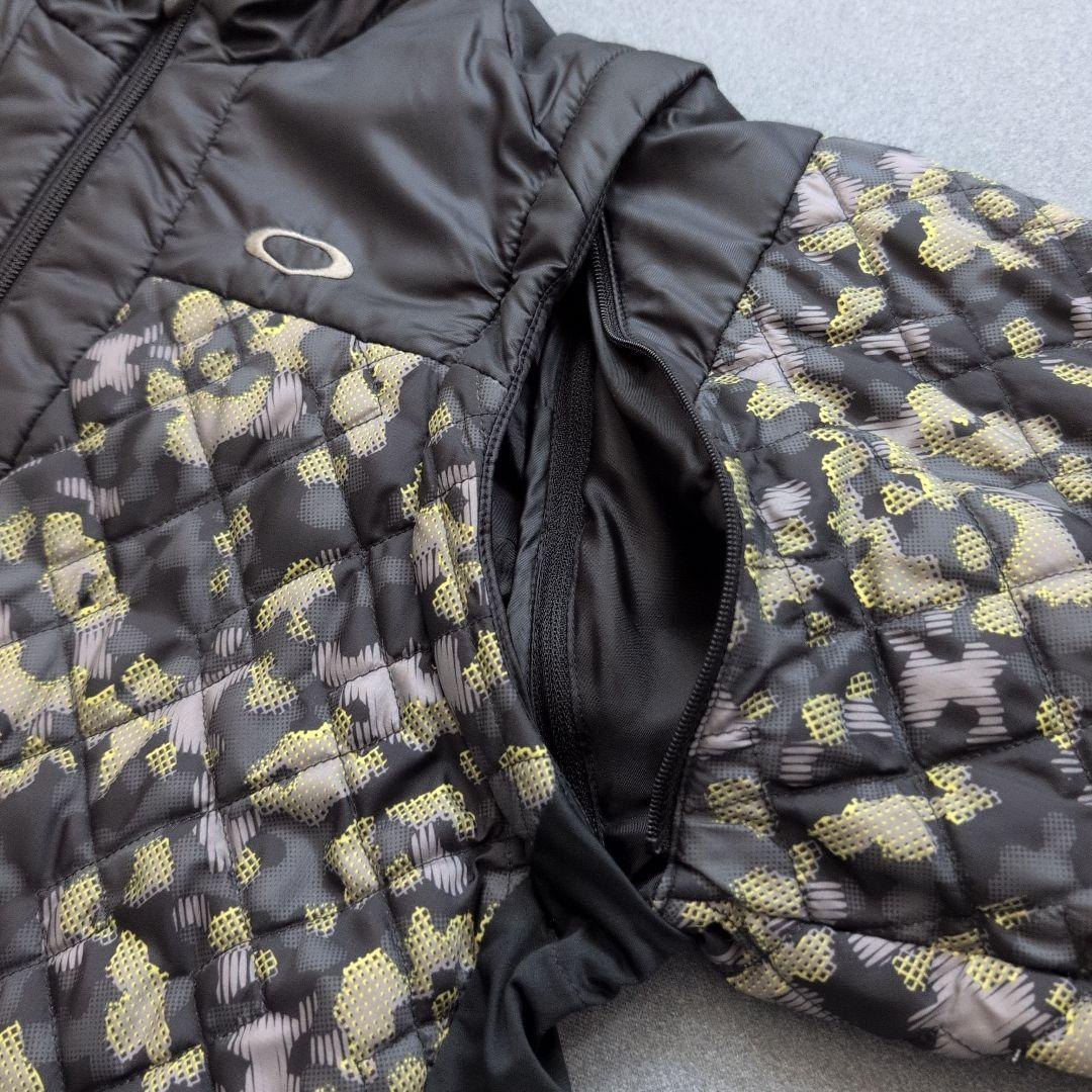 【極美品】オークリーゴルフ　2wayフルジップダウンジャケット　迷彩柄　M