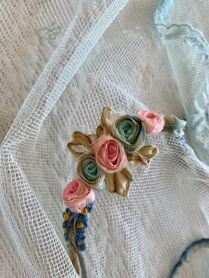 ま*ん様 フランスアンティークチュールレースヴェール※ロココローズモチーフリボン