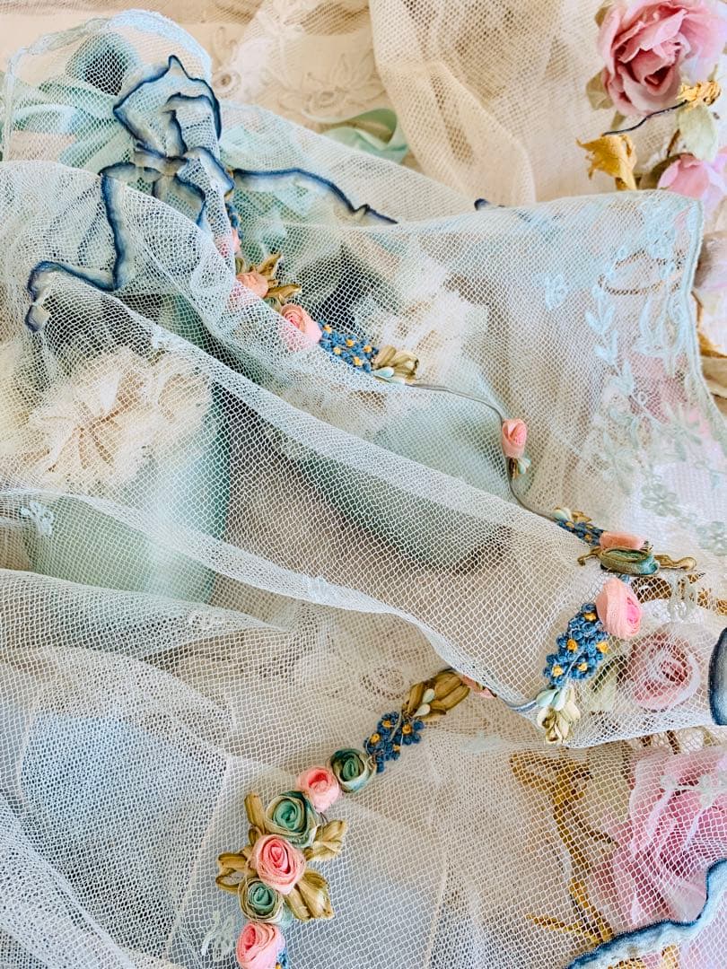 ま*ん様 フランスアンティークチュールレースヴェール※ロココローズモチーフリボン