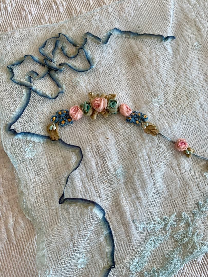 ま*ん様 フランスアンティークチュールレースヴェール※ロココローズモチーフリボン