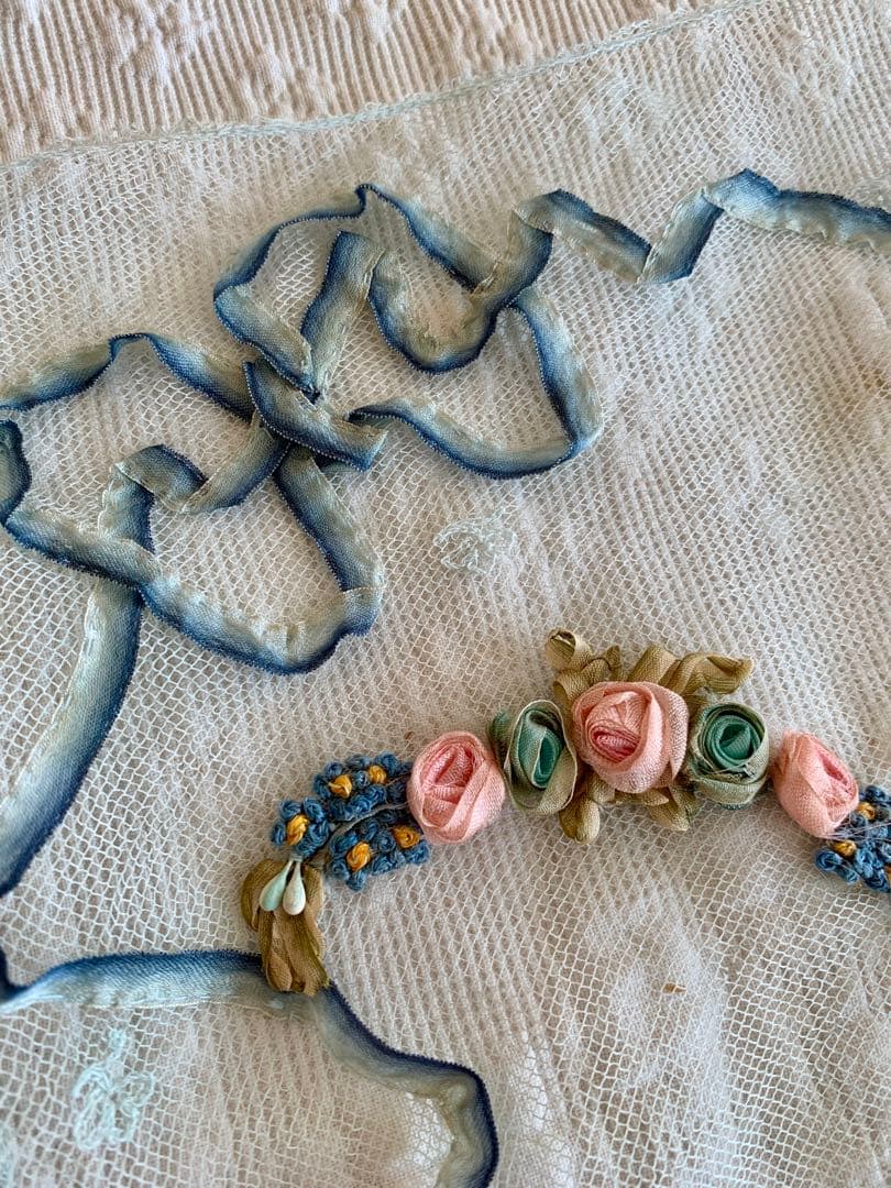 ま*ん様 フランスアンティークチュールレースヴェール※ロココローズモチーフリボン