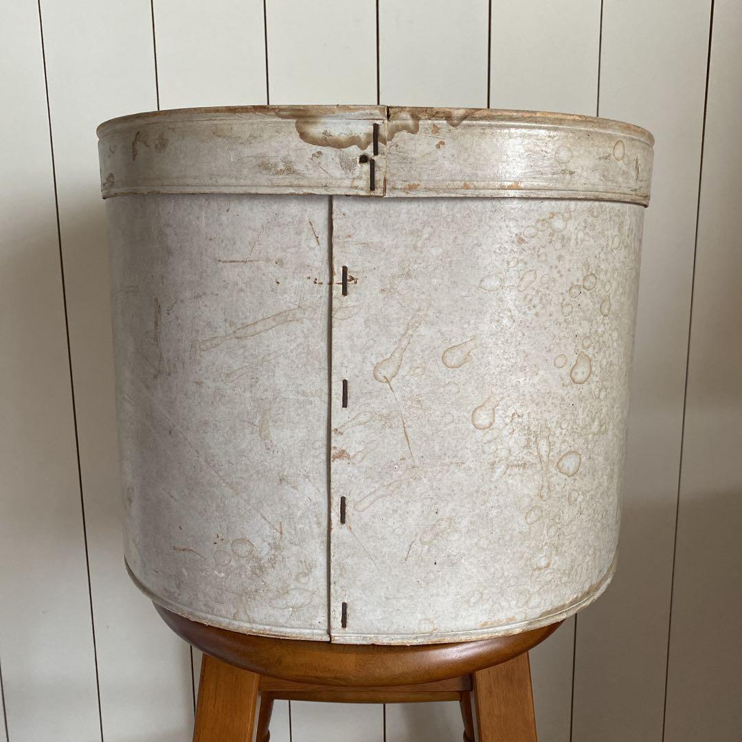 アンティークハットボックス　ハットボックス　アンティーク　蚤の市　古道具