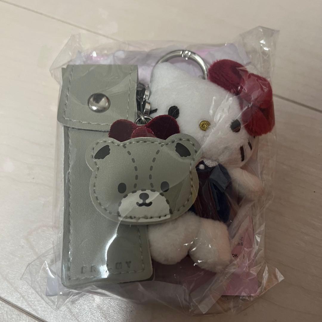 HELLO KITTY×BRILMY ミラー付きリップチャーム ベージュ② - メルカリ