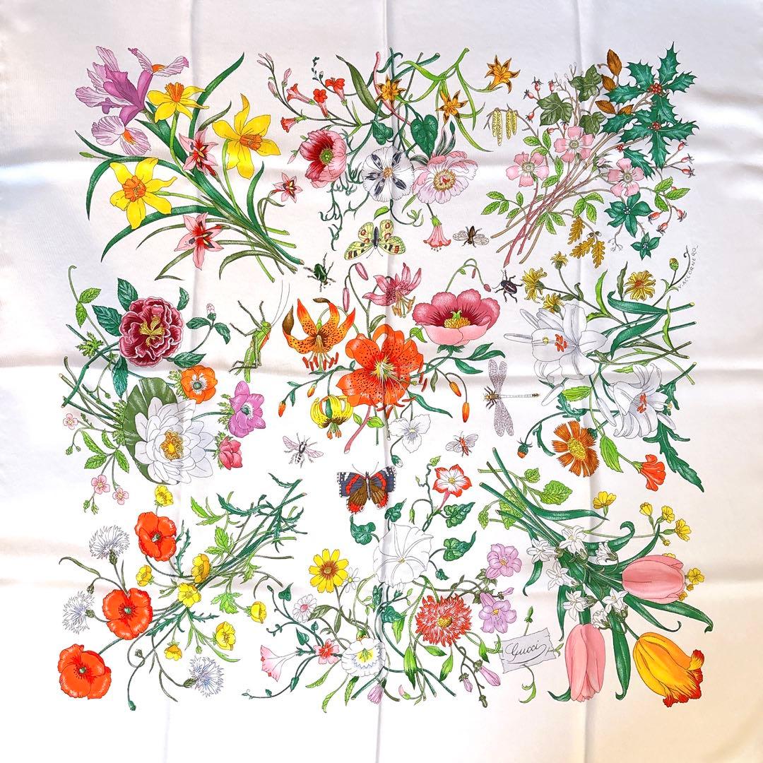 【美品】GUCCHI グッチ イタリア製 花柄シルクスカーフ ヴィンテージ　タグ