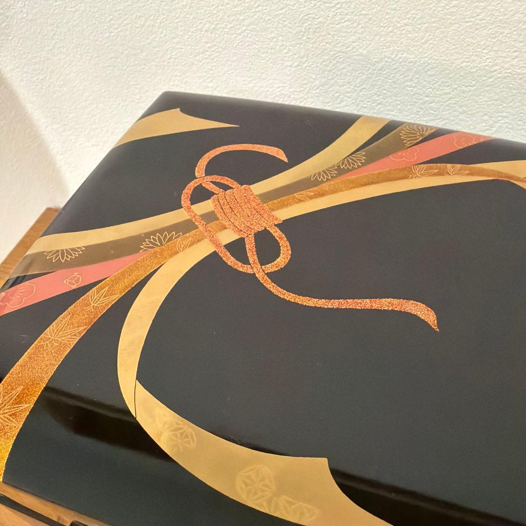 輪島塗 漆器 3段重箱 共箱・台座付き