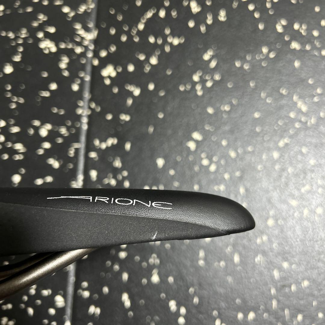 フィジーク　アリオネR3 ラージサイズ