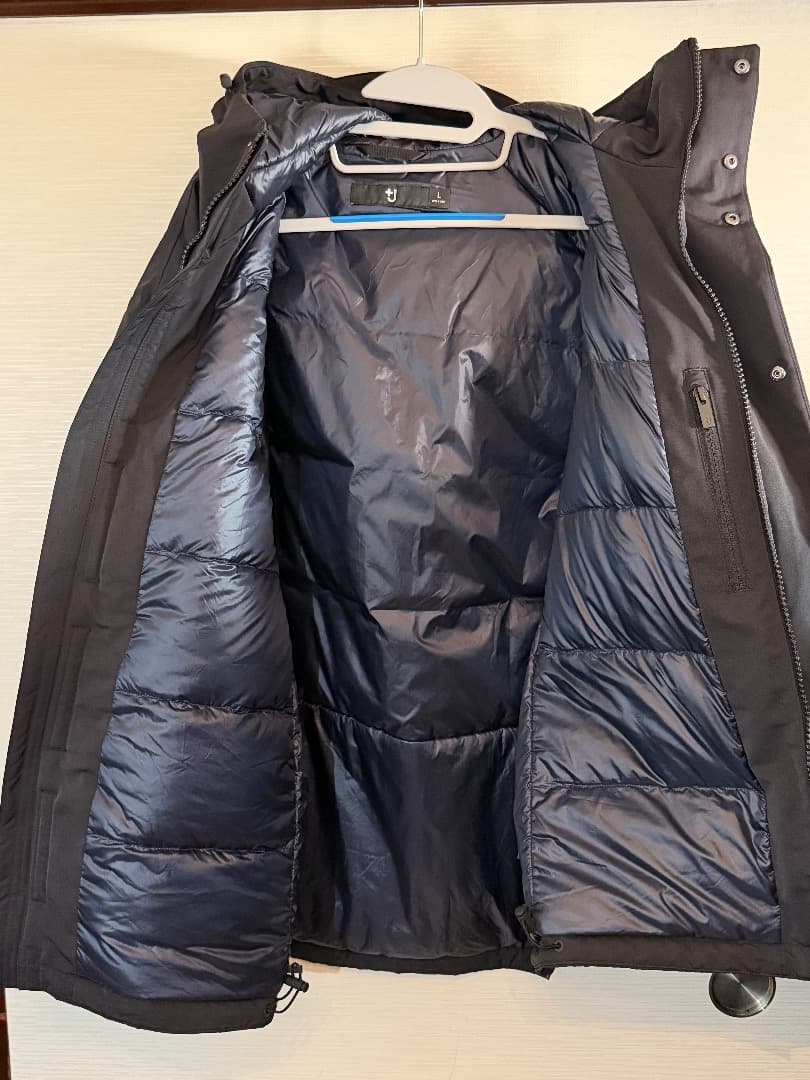 ユニクロ　+J Lサイズ ダウンジャケット 2025モデル　ブラック