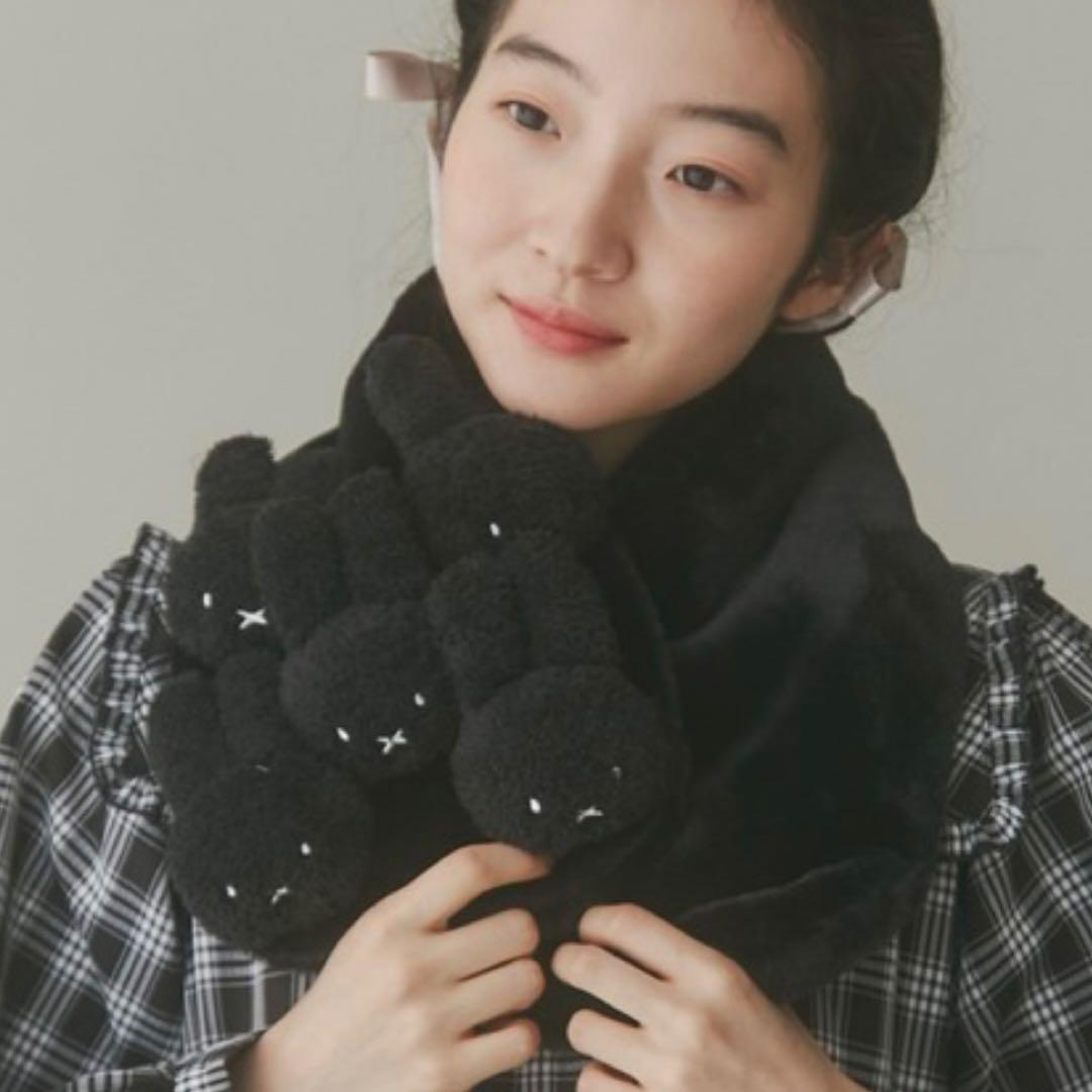 merry jenny もこもこmiffyティペット マフラー ブラック - メルカリ