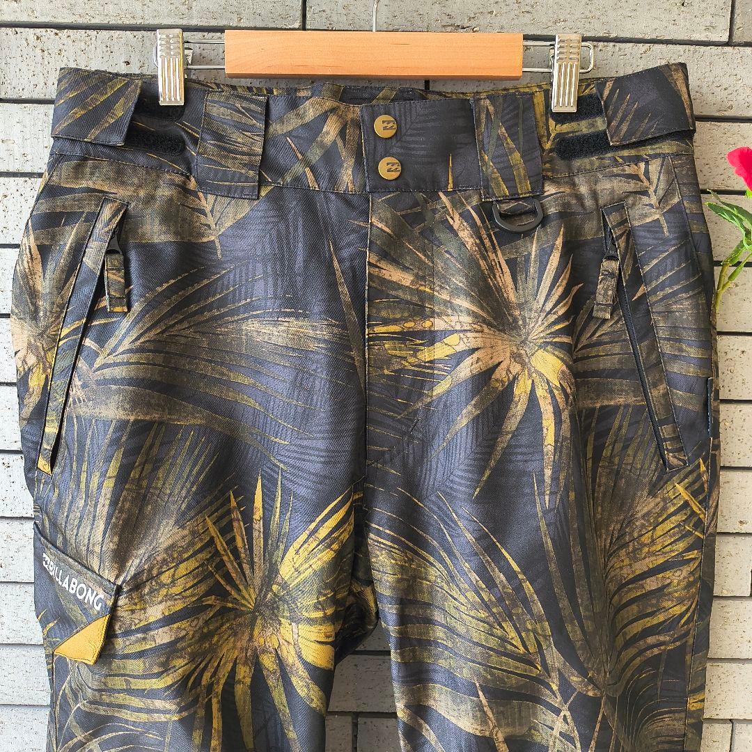 ♠【ビラボン】✨新品未使用　スノボードパンツ　ボタニカルプリント　M