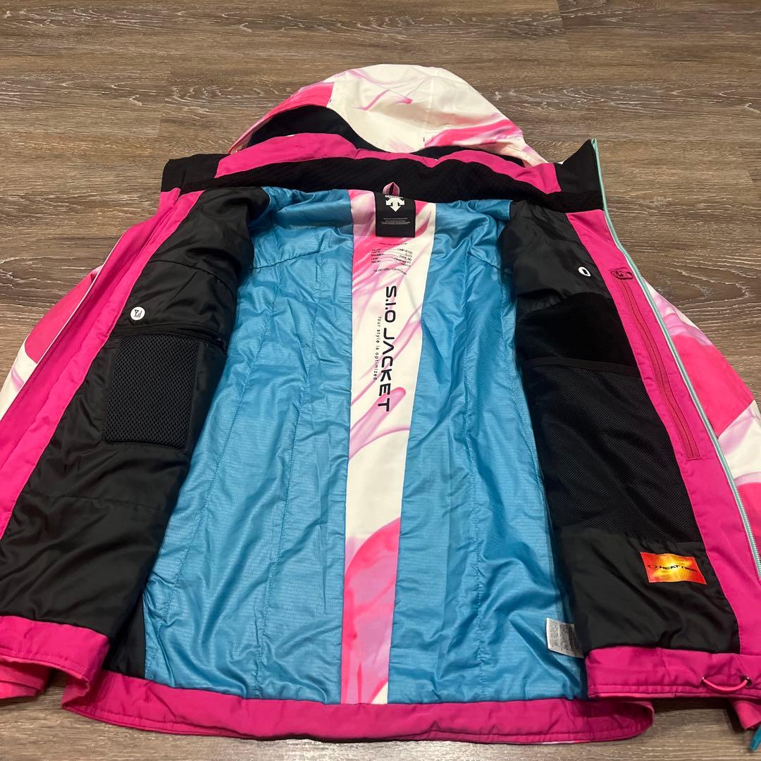 デサント　S.I.O メンズSサイズ　レディースにも　スキーウェア　男性