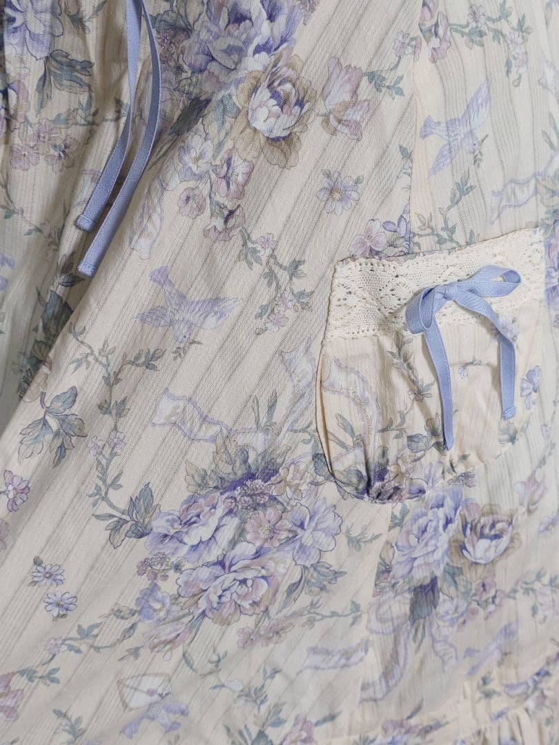 Victorian maiden　ローズグリーティングタブリエ