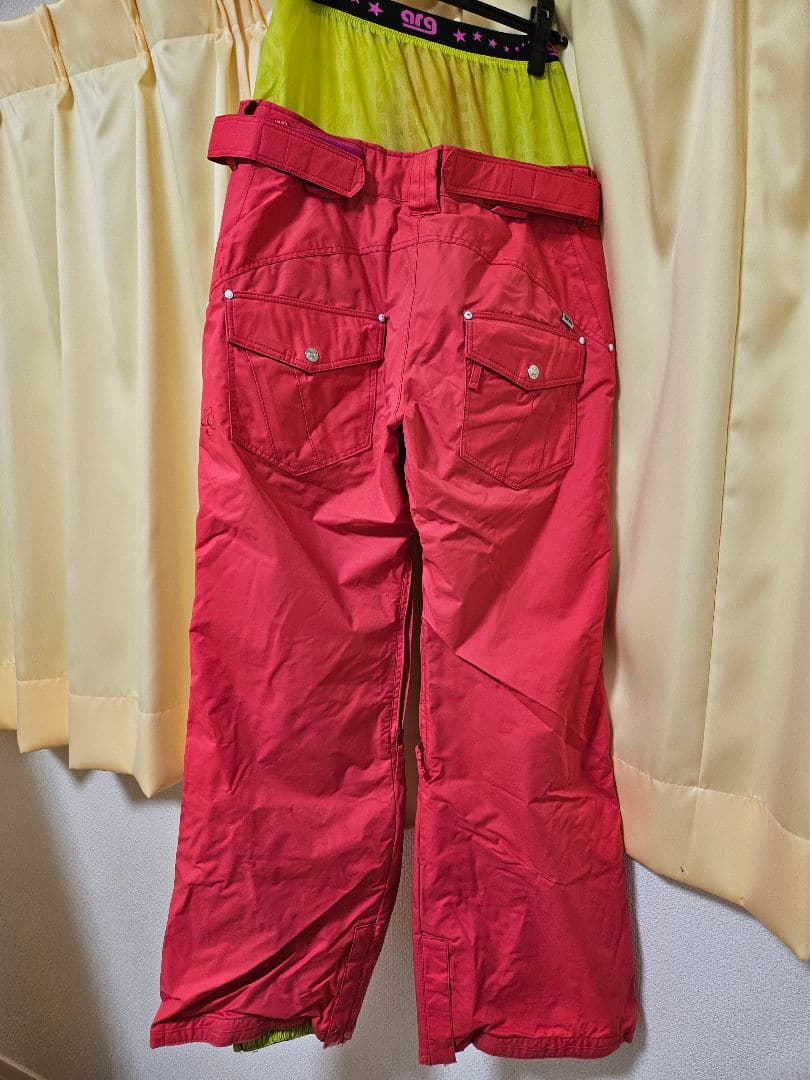 レディース　スノボ　スキー　雪遊び　ウエア パンツ