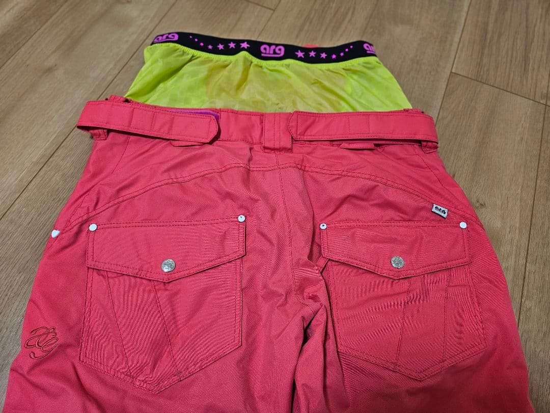 レディース　スノボ　スキー　雪遊び　ウエア パンツ