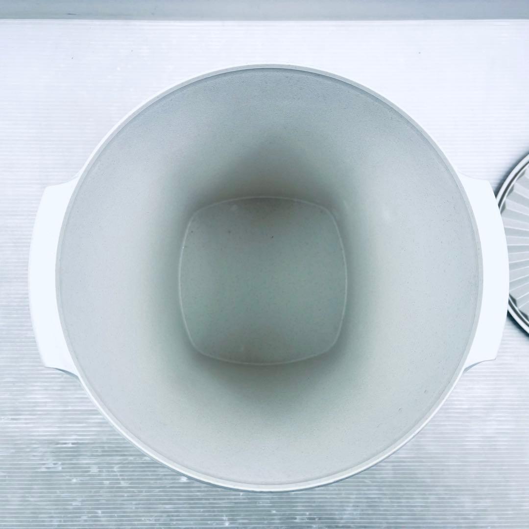 タッパーウエア　大　ホワイト