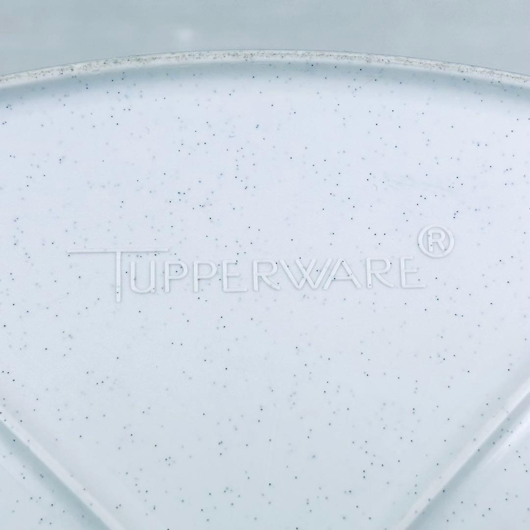 タッパーウエア　大　ホワイト