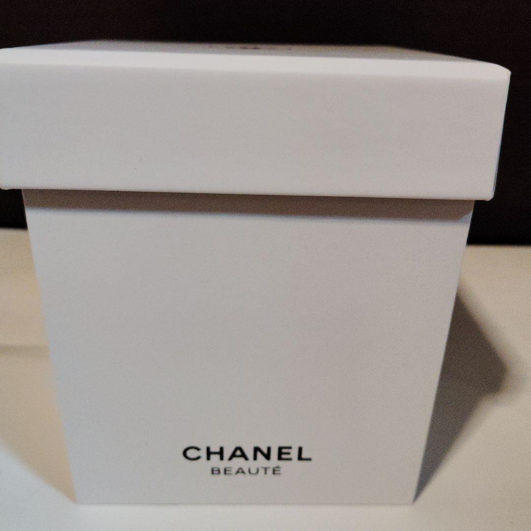 CHANEL ビューティー スノードーム 2025