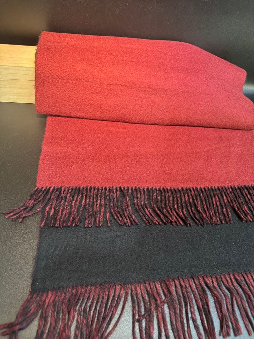 グアナコウール 臙脂色　黒　ストール 共箱入り