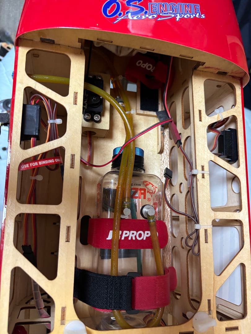 ラジコン飛行機　78インチEXTRA 300 EXTREME FLIGHT