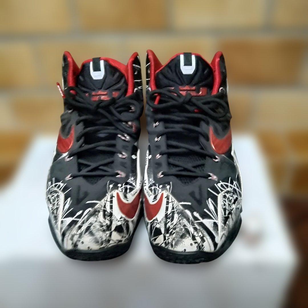 Nike LeBron 11 グラフィティ