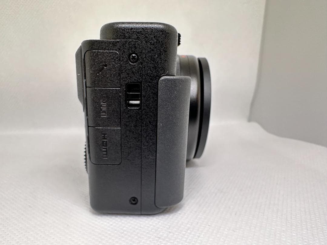 SONY ZV-1 デジタルカメラ（2万円以上相当のアクセサリー付）