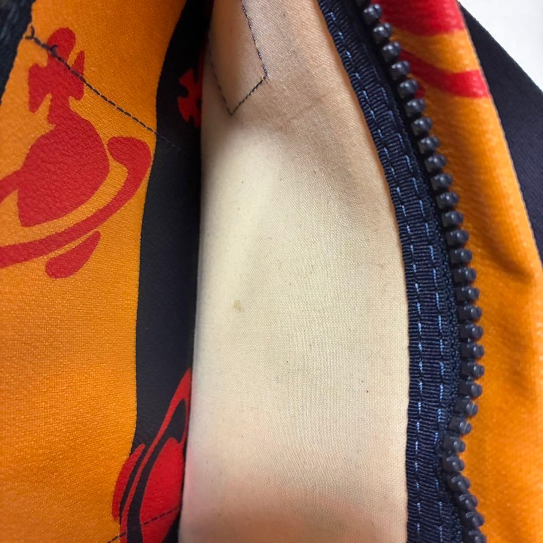 【美品】ヴィヴィアンウエストウッド ボディバッグ レザー オーブ レザー 肩掛け