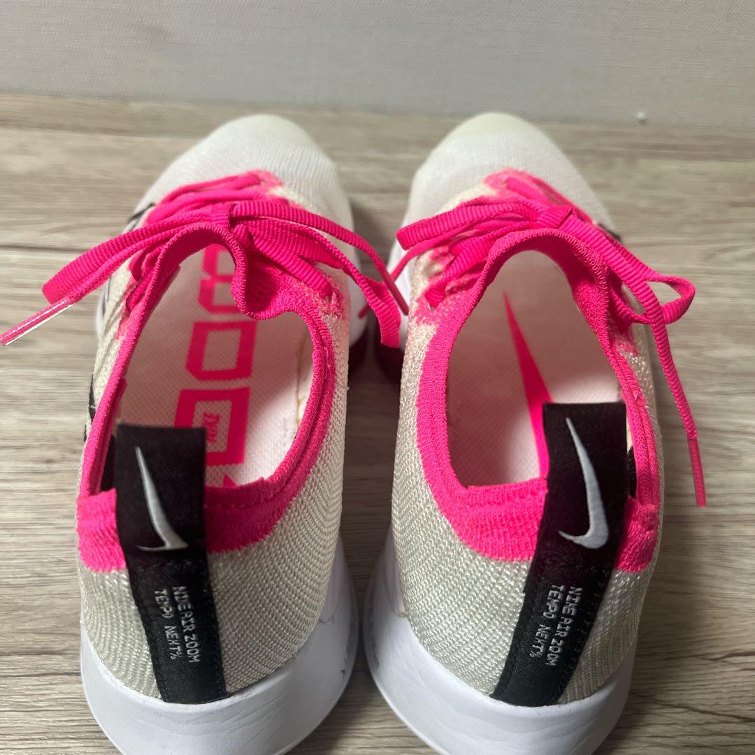 ナイキ　エアズーム　テンポネクスト% ランニングシューズ