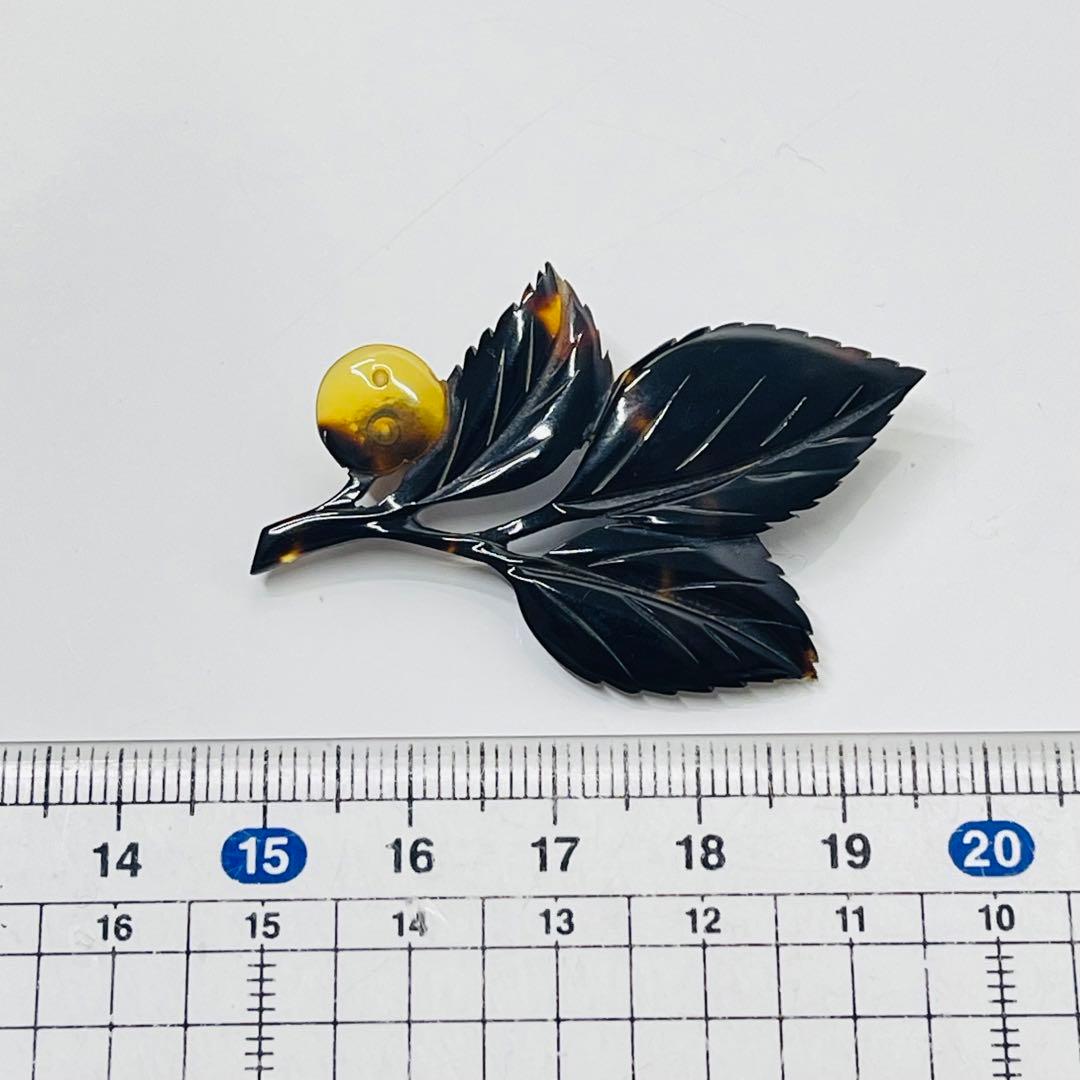 Z*す様 本鼈甲ブローチE - メルカリ