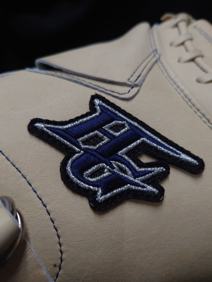 【新品】ハイゴールド・己極　硬式2025キャッチャーミットSKG-300M　限定