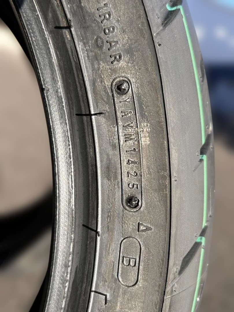 DUNLOP SPORTMAX GPR300 新車はずし