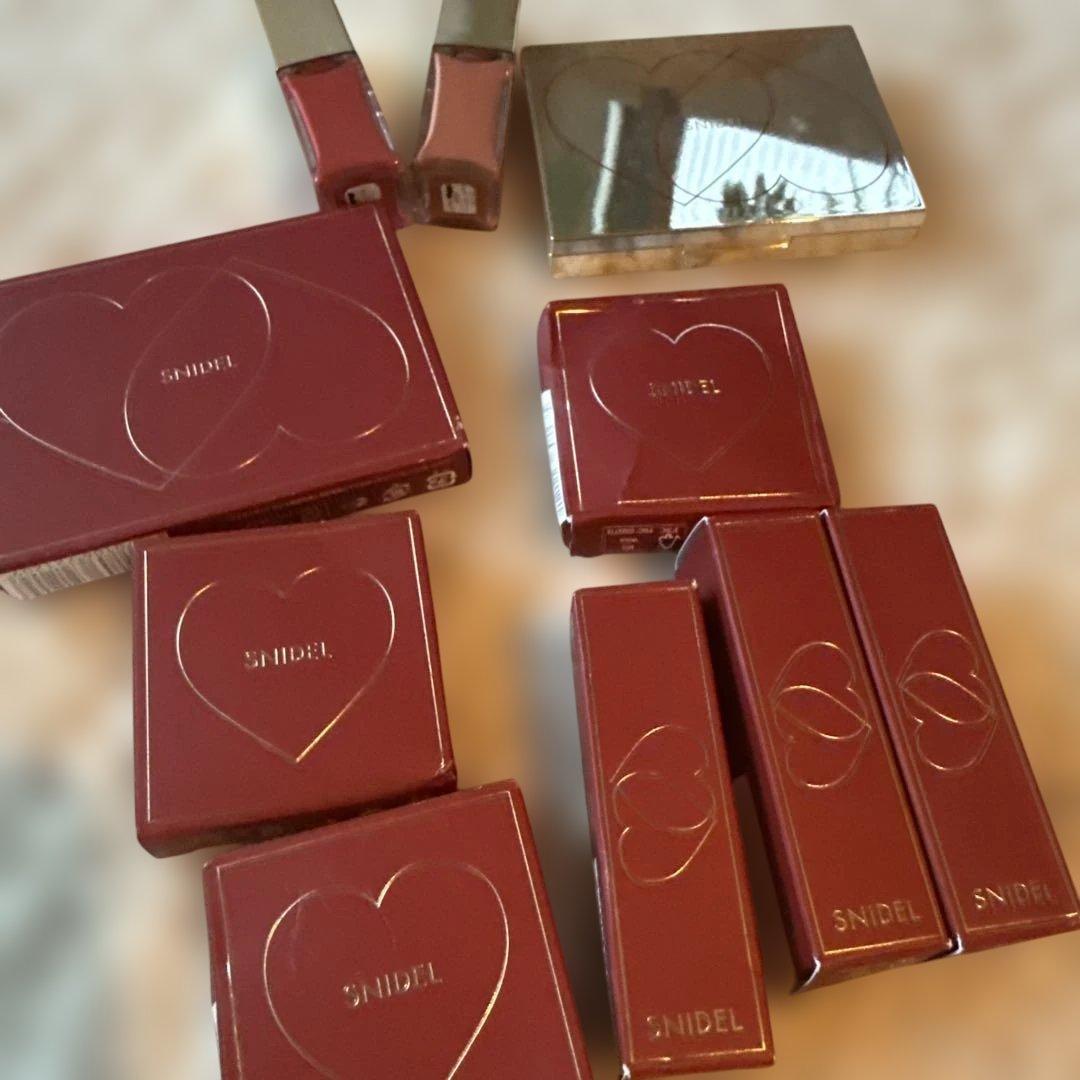 SNIDEL アイシャドウパレットとリップセット