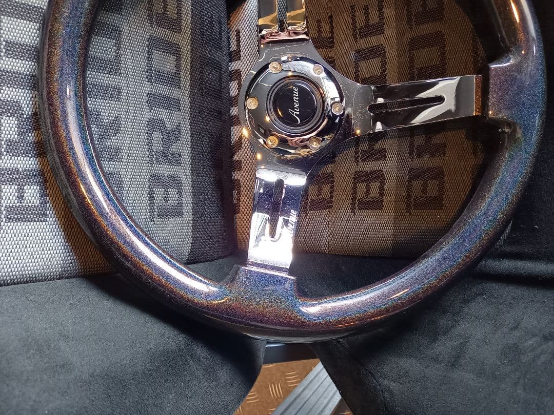 アベニューパフォーマンススターダストxクロームステアリング中古品