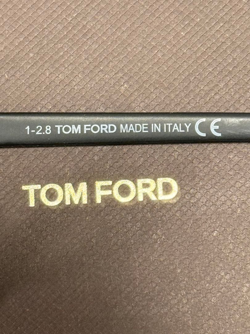 Fugenbosatu 専用TOM FORD トムフォード TF5592