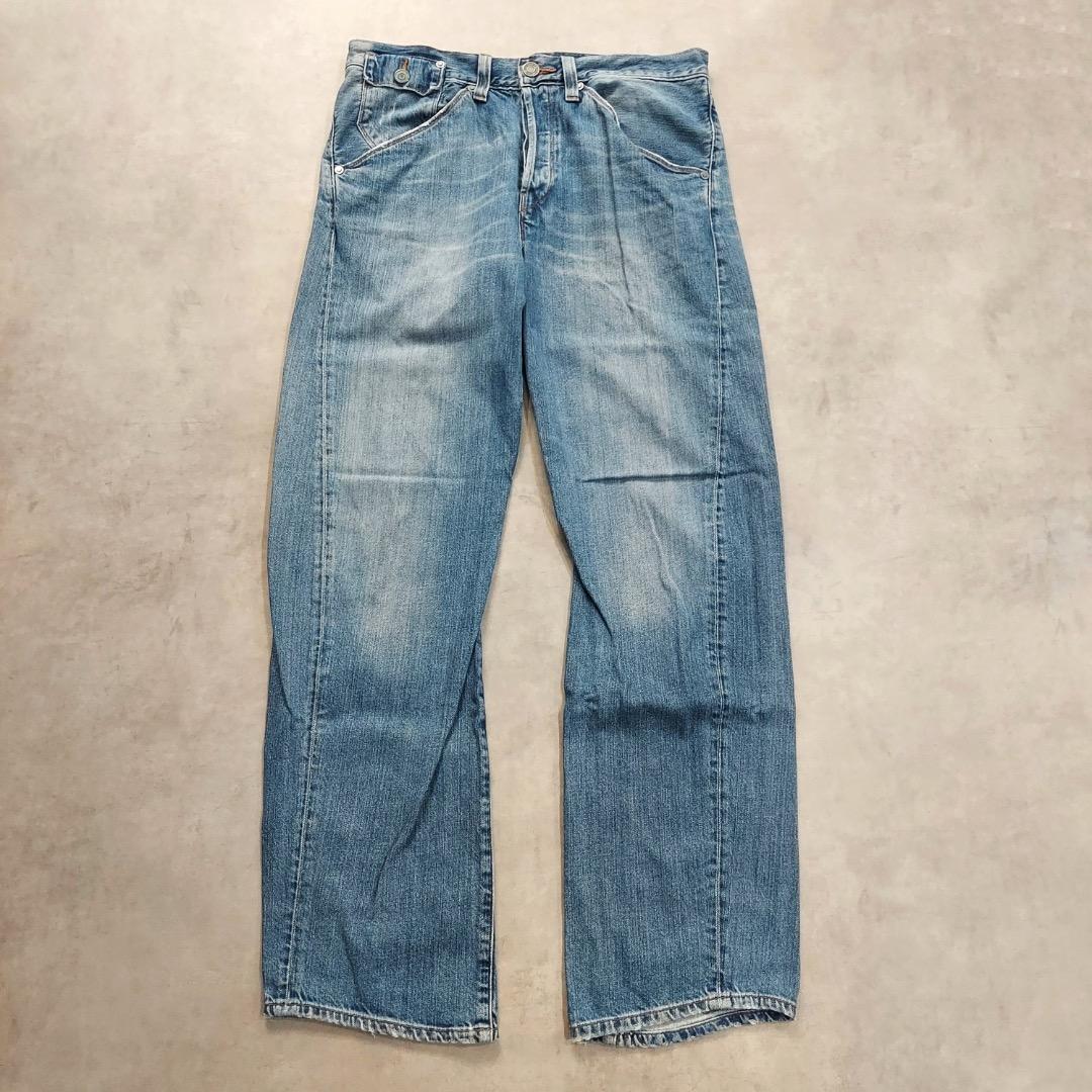 リーバイス エンジニアード ジーンズ W32 00s 青 古着 立体 18652