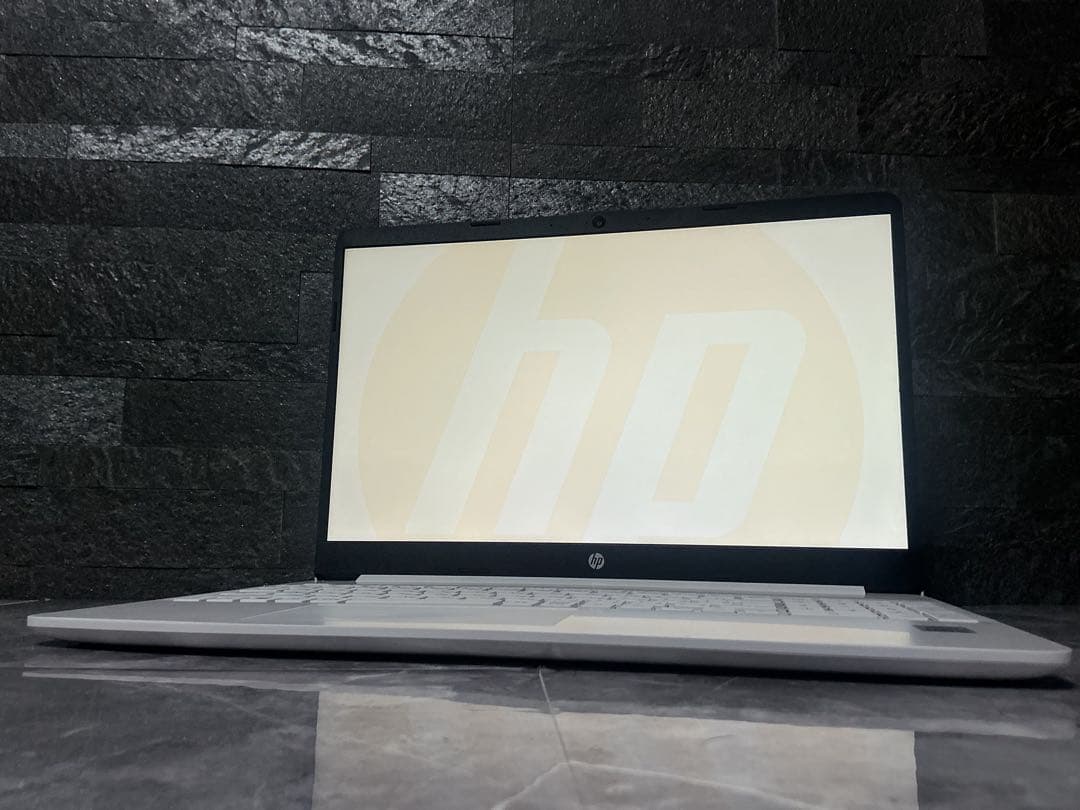 美品 HP corei5 第10世代 メモリ16GB 新品m.2SSD256GB