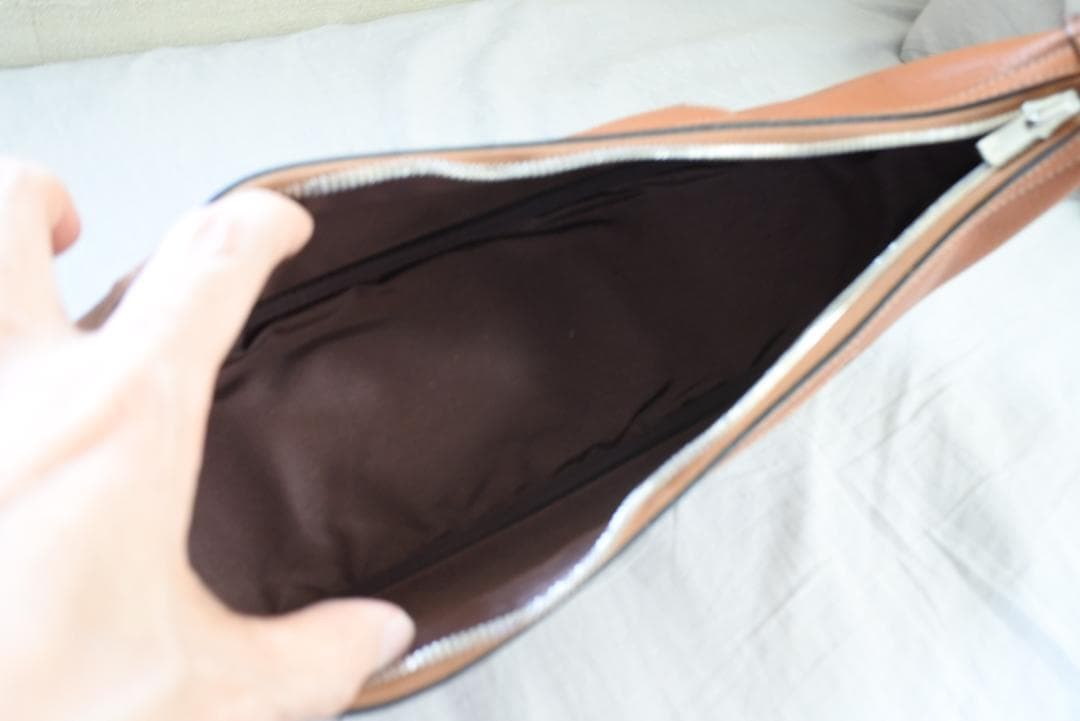 [万双] ボディバッグ / キャメル + エイジングクリーム