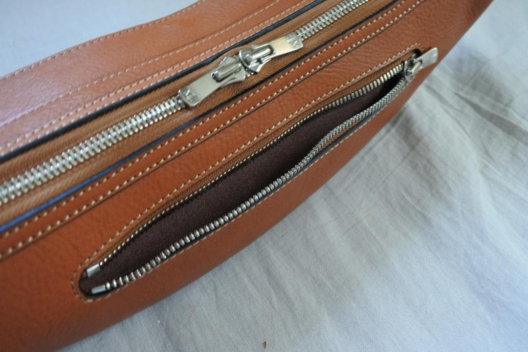 [万双] ボディバッグ / キャメル + エイジングクリーム