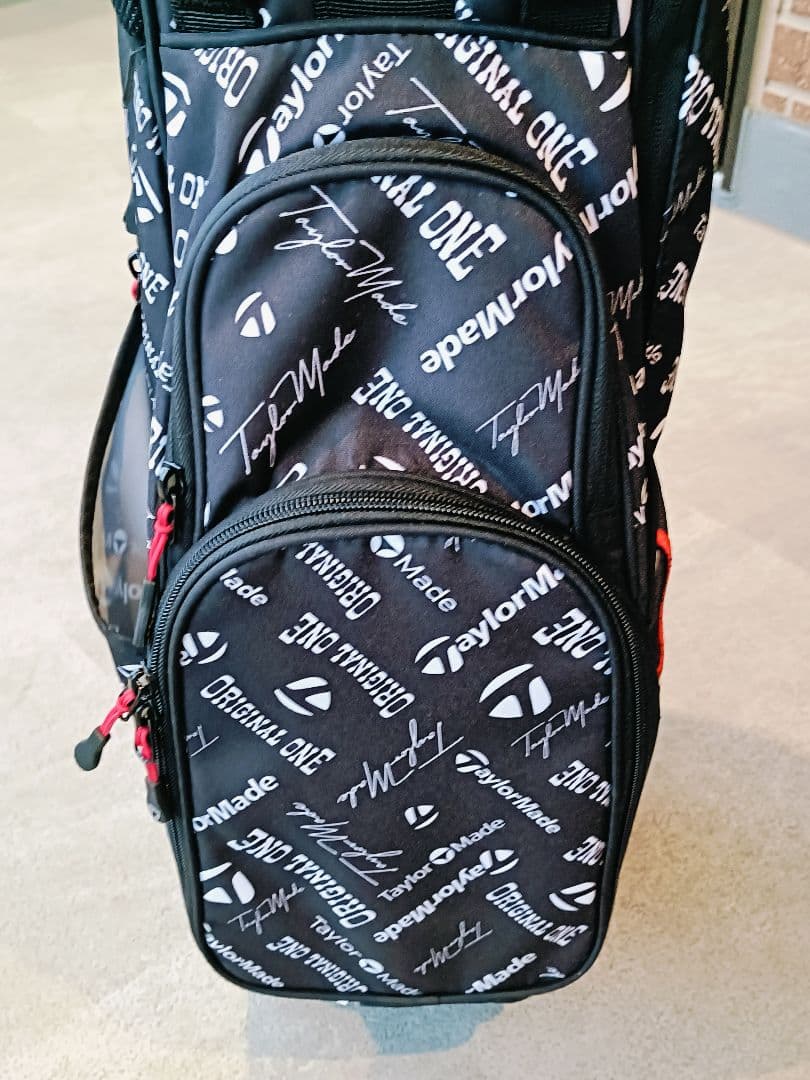 【新品】TaylorMade キャディバッグ スタンド式