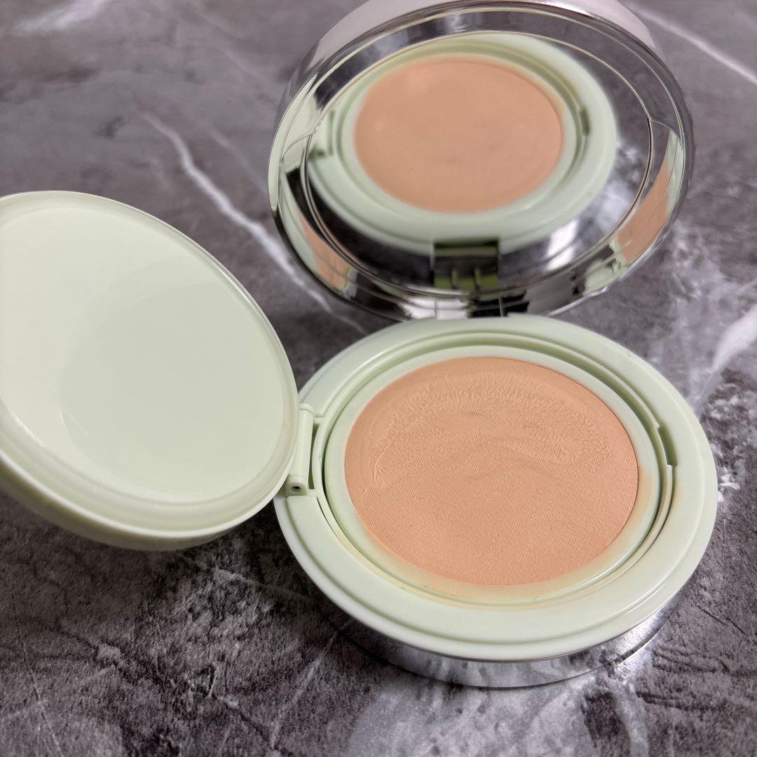 1度試しのみ　プラダ ビューティ クッションファンデーション　LN10