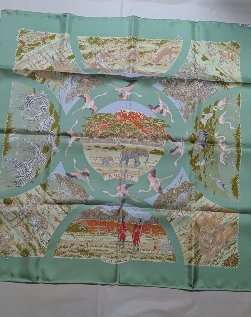 未使用　エルメス　スカーフ　カレ　90 タンザニア　グリーン　箱付き